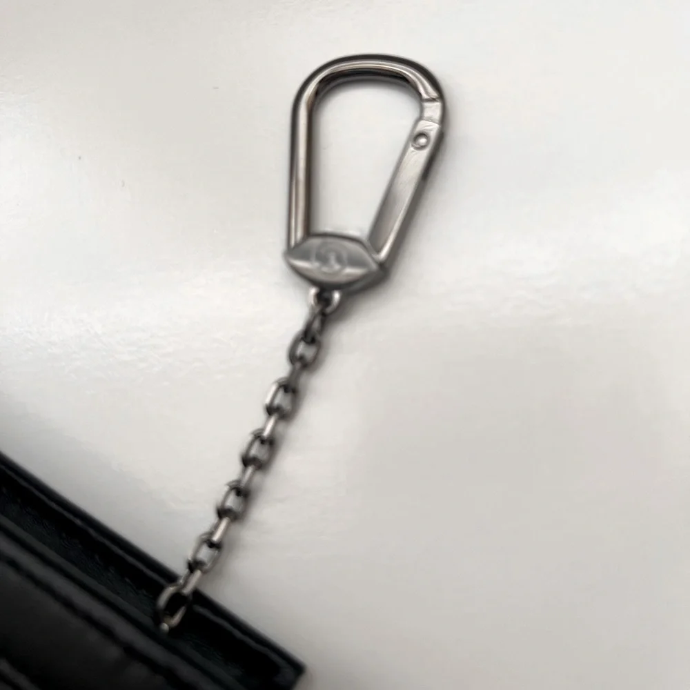 🔥LOUIS VUITTON Key Pouch Voyage
